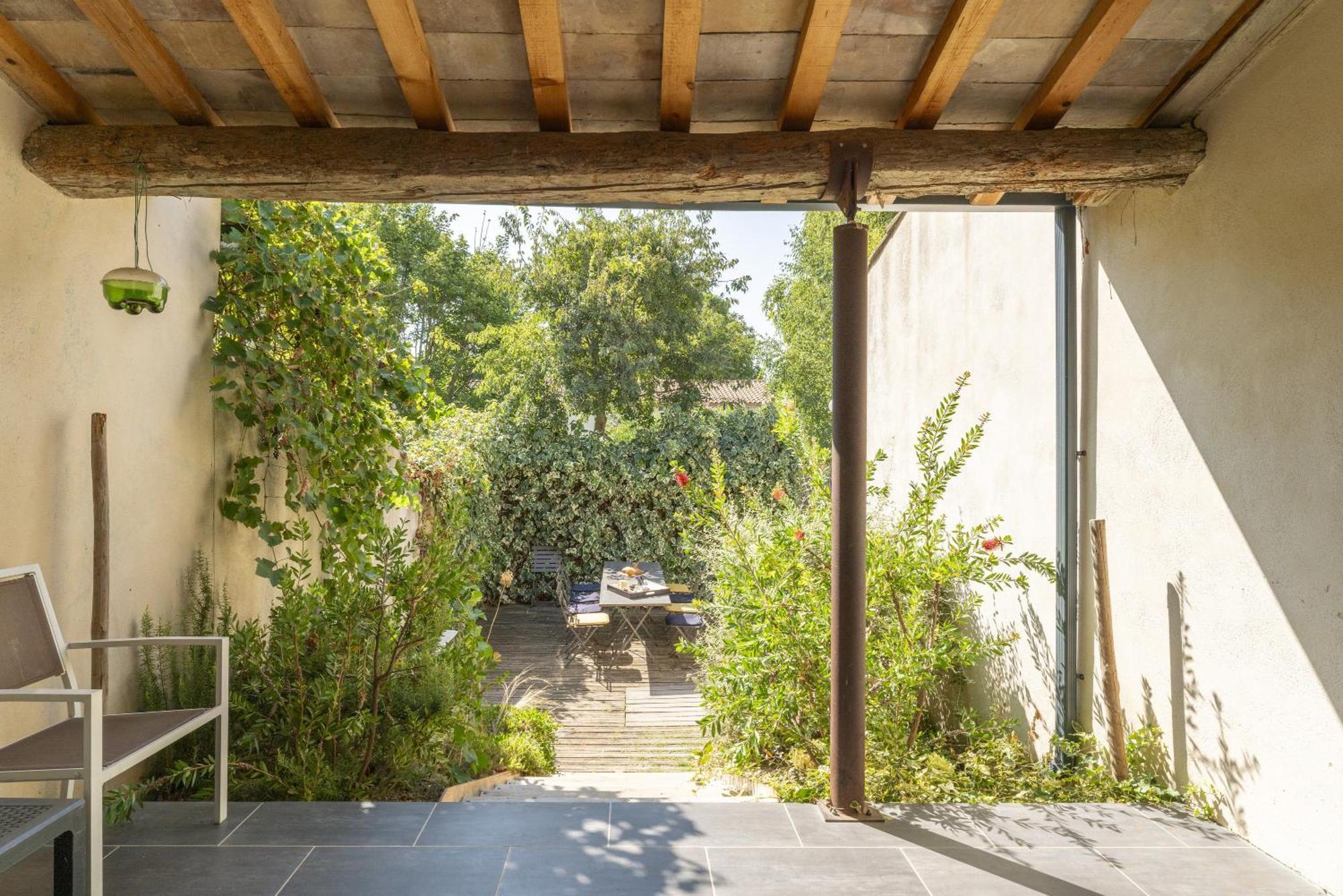 L'Ensemble Du Gite De Tante Berthe Camaret-sur-Aigues Exterior foto